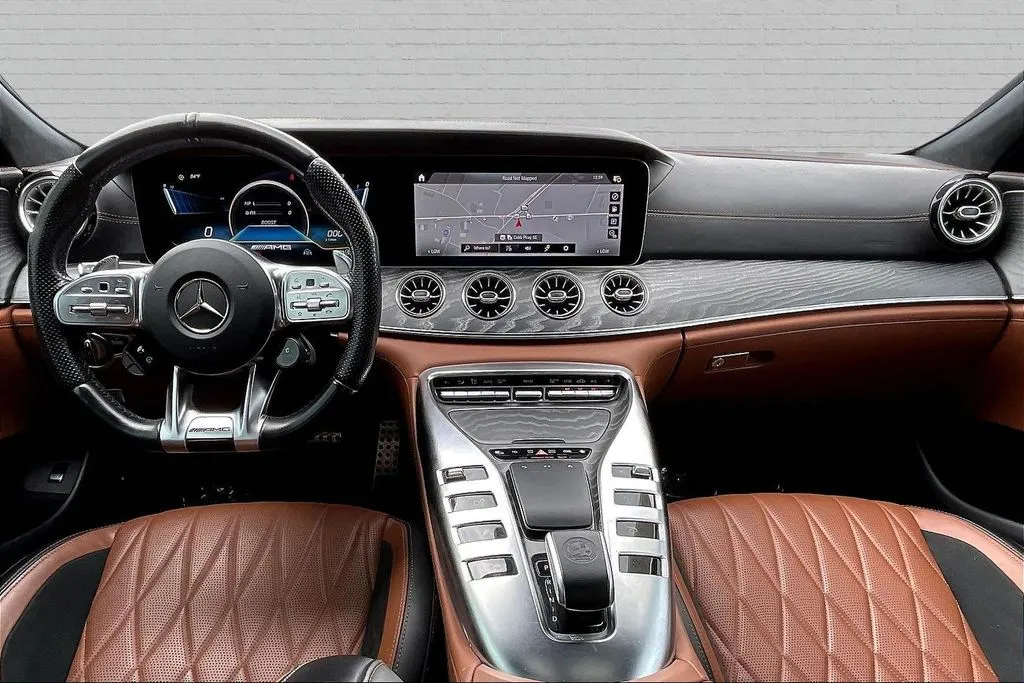 Mercedes-Benz AMG GT 43 photo 7