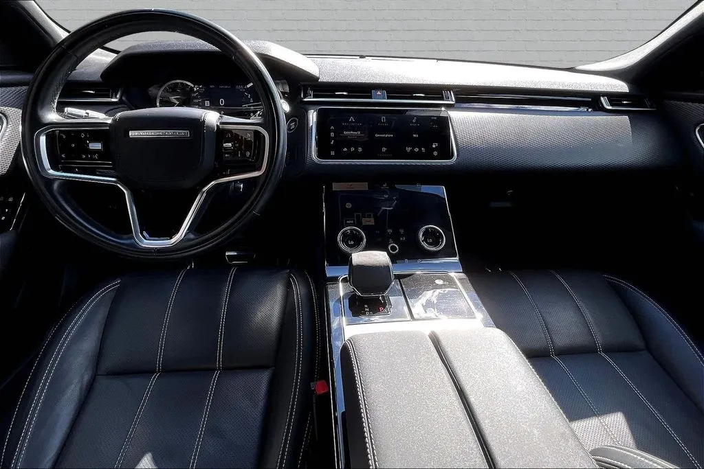 Land Rover Range Rover Velar photo 7