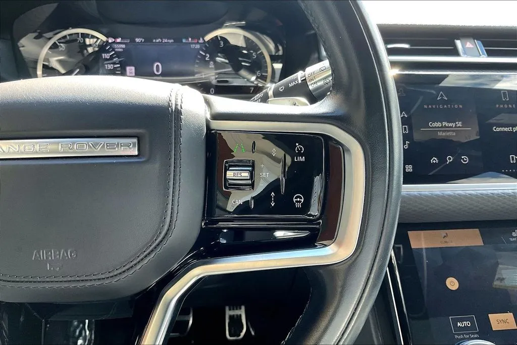 Land Rover Range Rover Velar photo 12