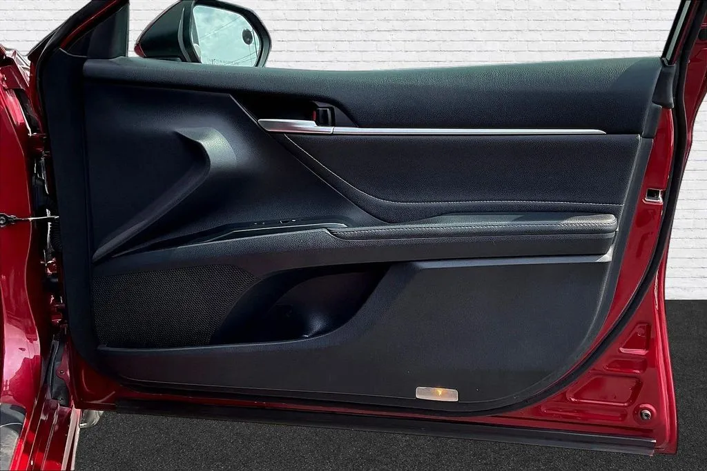Toyota Camry photo 26