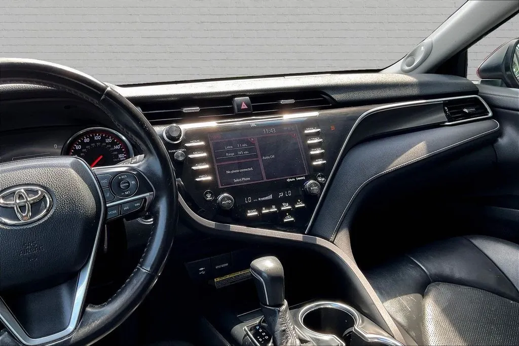 Toyota Camry photo 8