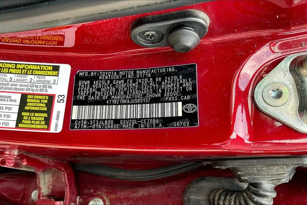 Toyota Camry photo 17