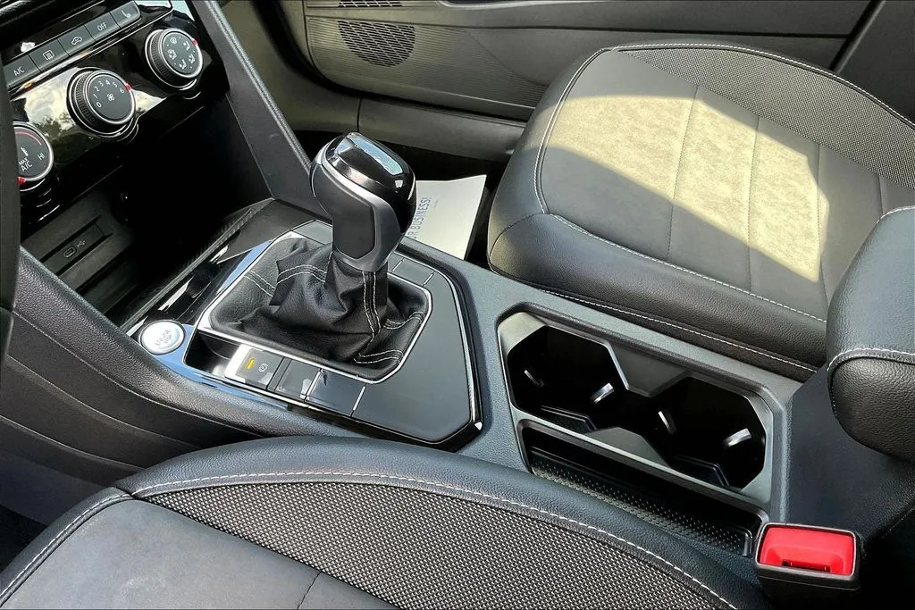 Volkswagen Taos photo 17