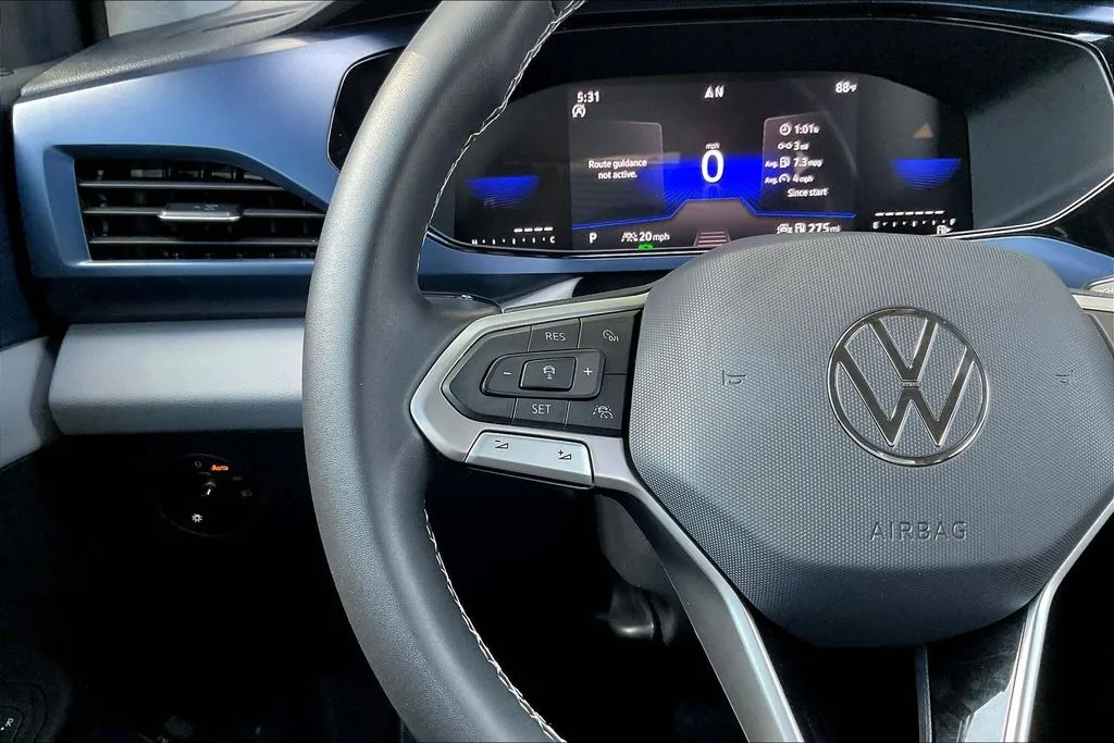 Volkswagen Taos photo 11