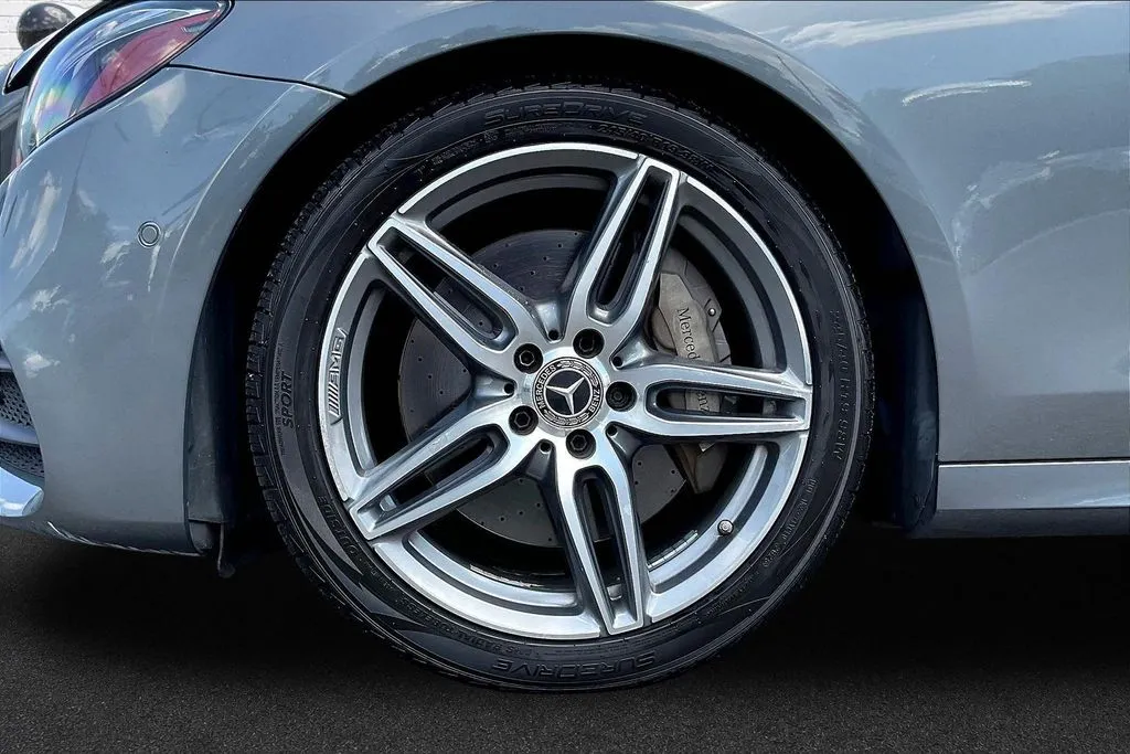 Mercedes-Benz E-Class photo 33