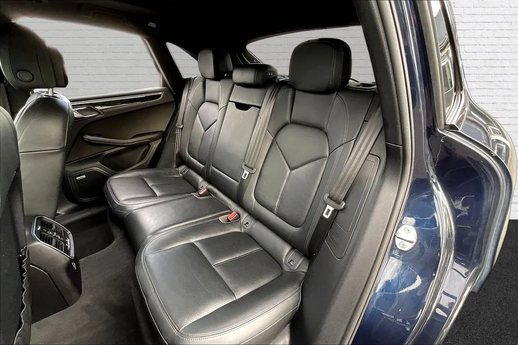 Porsche Macan photo 21