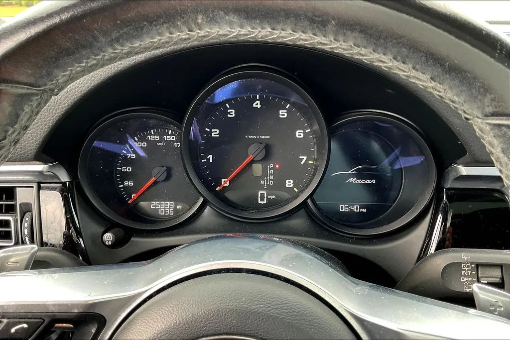 Porsche Macan photo 13