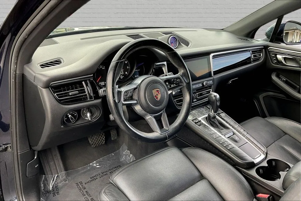 Porsche Macan photo 16