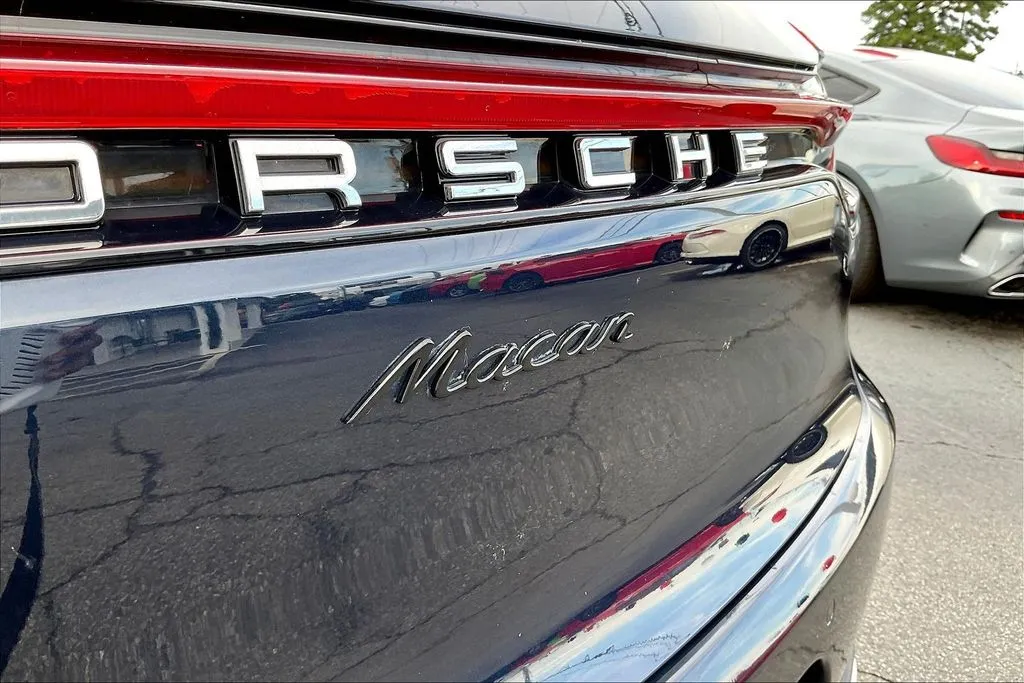 Porsche Macan photo 23