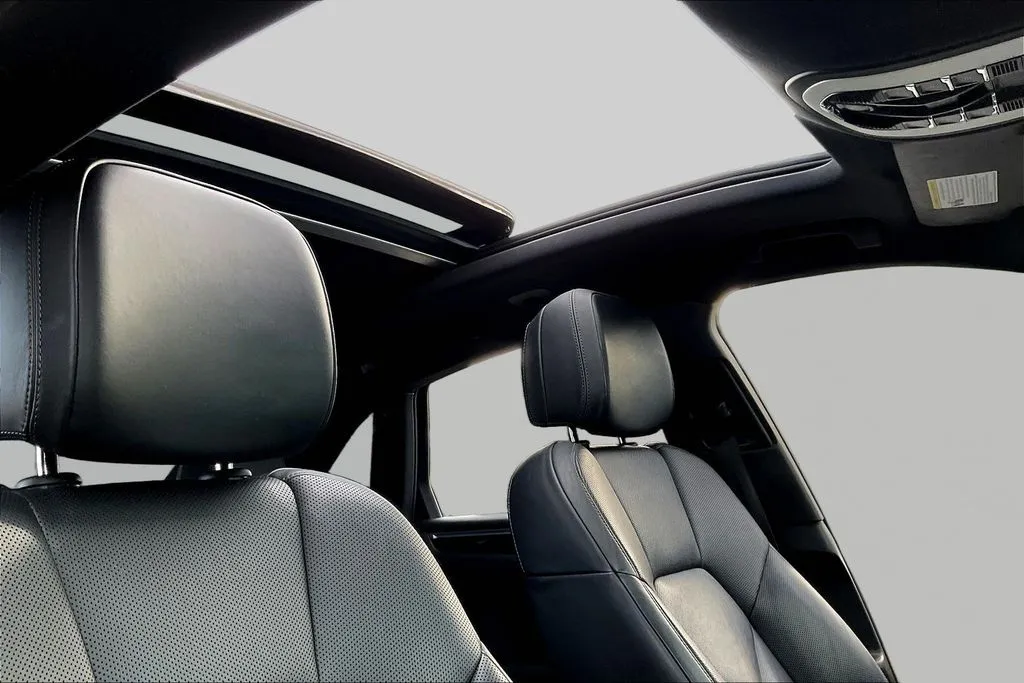 Porsche Macan photo 26