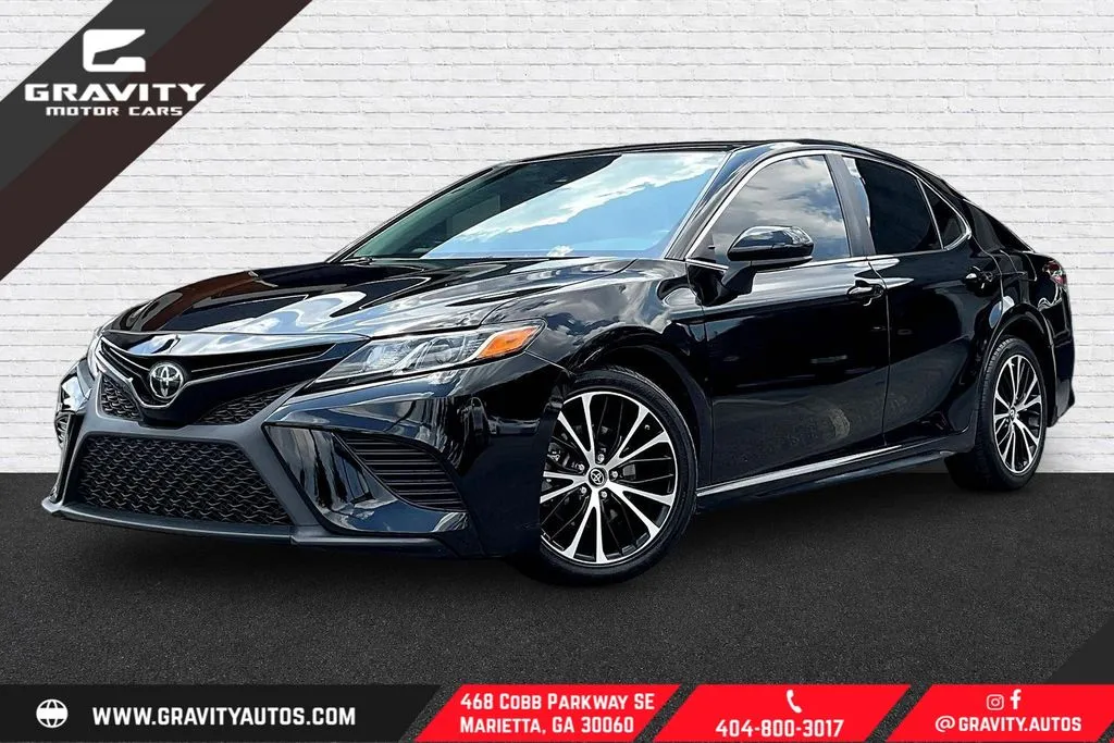 Black 2019 Toyota Camry SE for sale in Marietta, GA