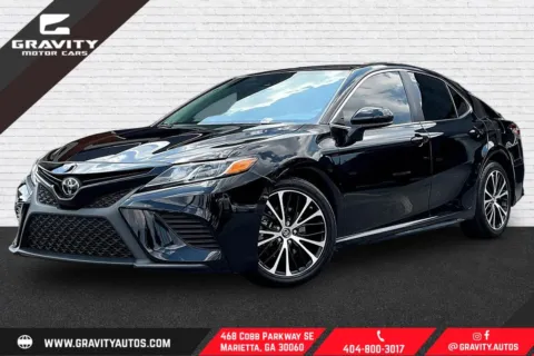 Black 2019 Toyota Camry SE for sale in Marietta, GA