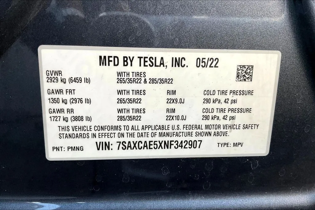 Tesla Model X photo 18