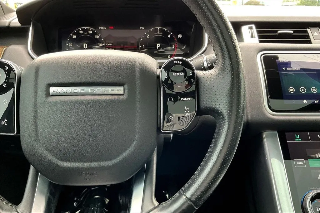 Land Rover Range Rover Sport photo 12