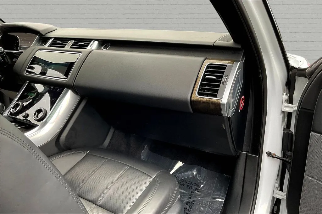 Land Rover Range Rover Sport photo 26