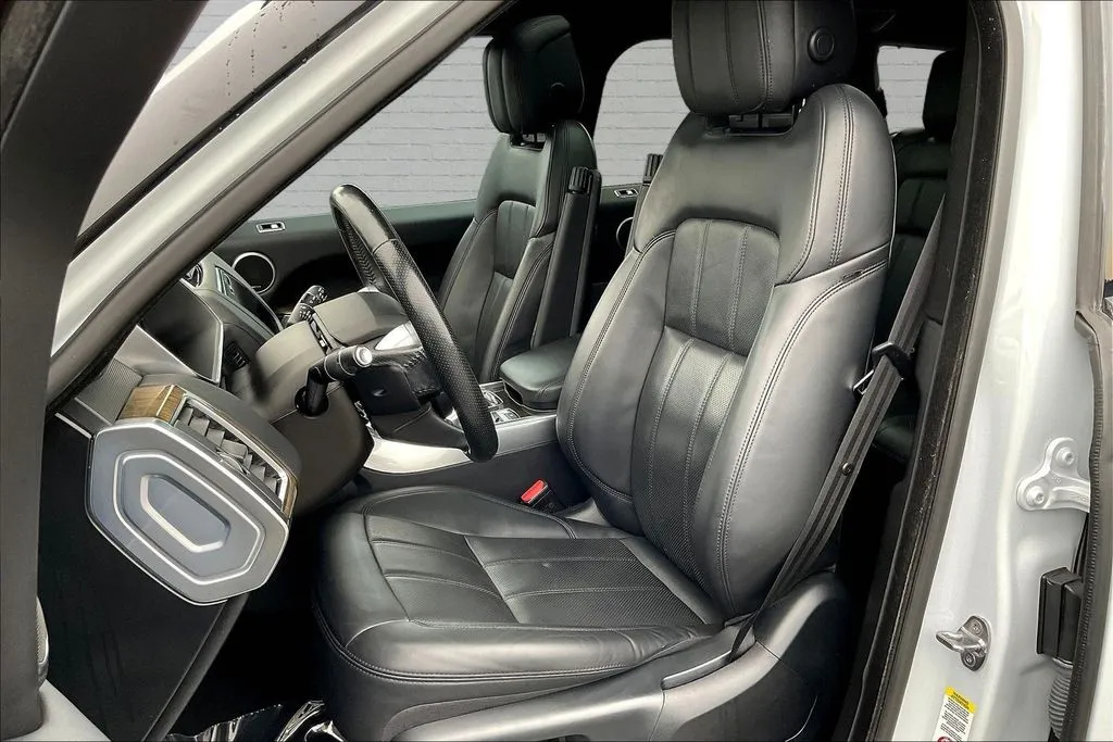 Land Rover Range Rover Sport photo 21