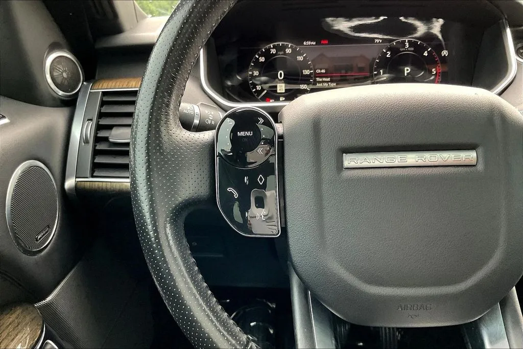 Land Rover Range Rover Sport photo 11