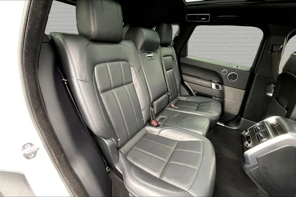 Land Rover Range Rover Sport photo 25