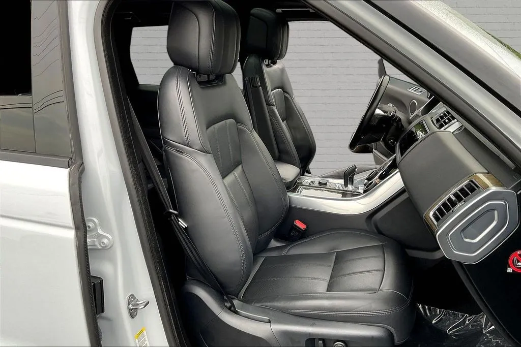 Land Rover Range Rover Sport photo 29