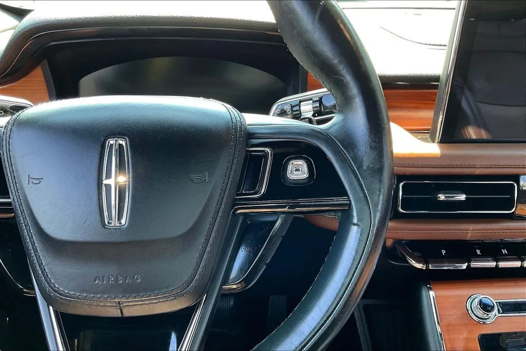 Lincoln Aviator photo 12