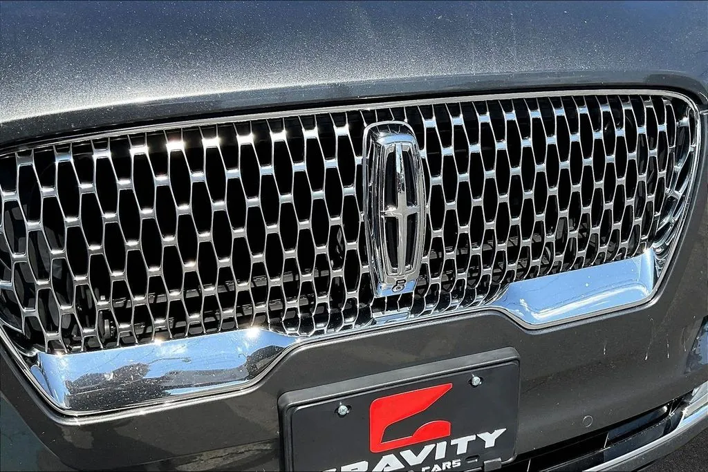 Lincoln Aviator photo 30