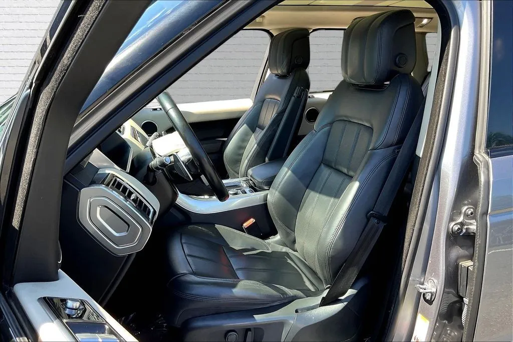 Land Rover Range Rover Sport photo 20