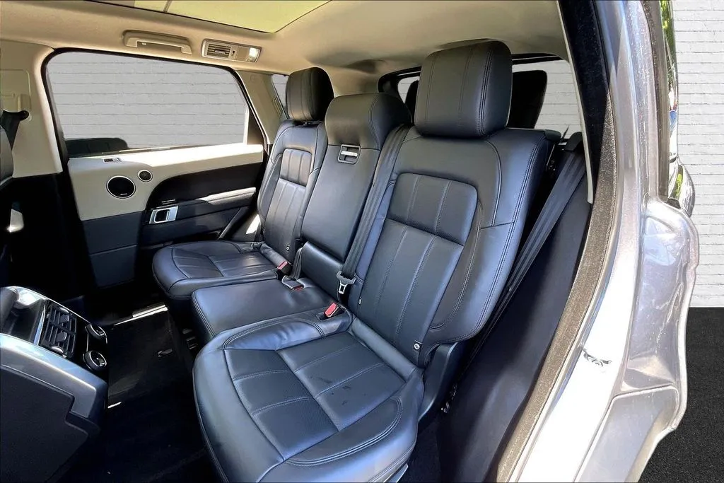 Land Rover Range Rover Sport photo 21