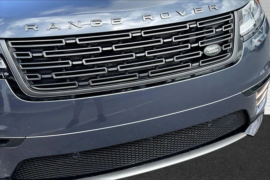 Land Rover Range Rover Velar photo 33