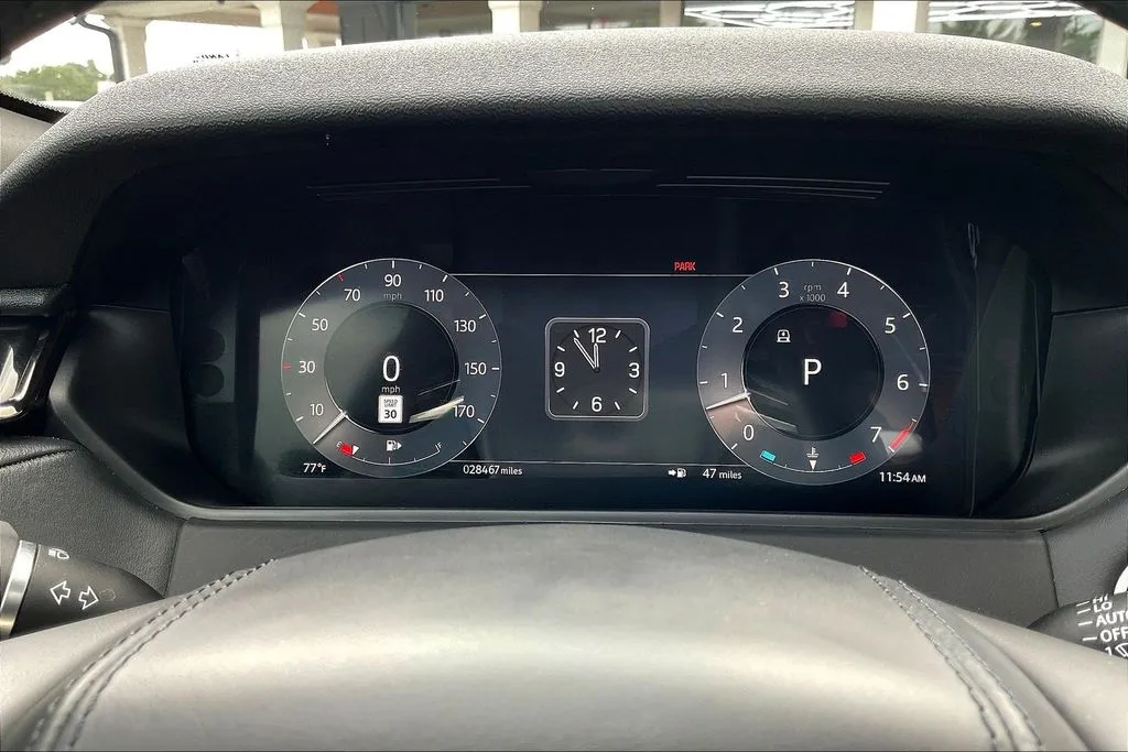 Land Rover Range Rover Velar photo 13