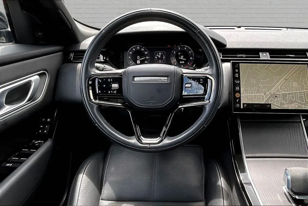 Land Rover Range Rover Velar photo 8