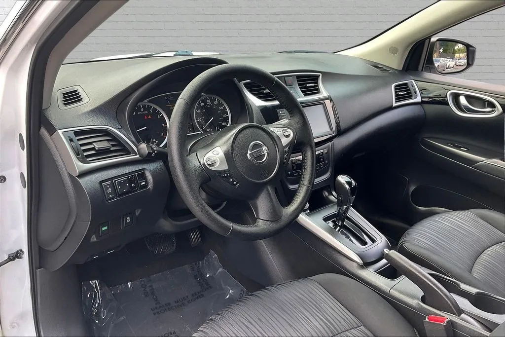 Nissan Sentra photo 16