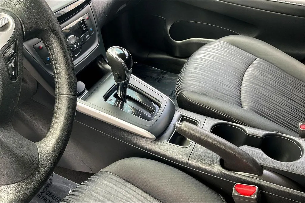 Nissan Sentra photo 17