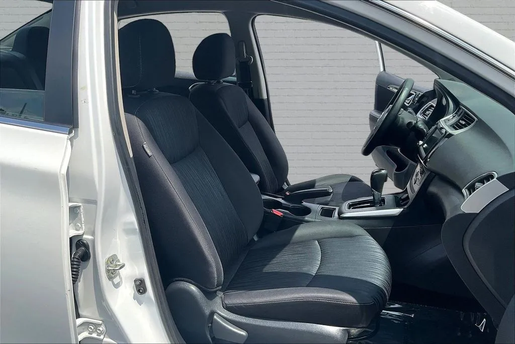 Nissan Sentra photo 27