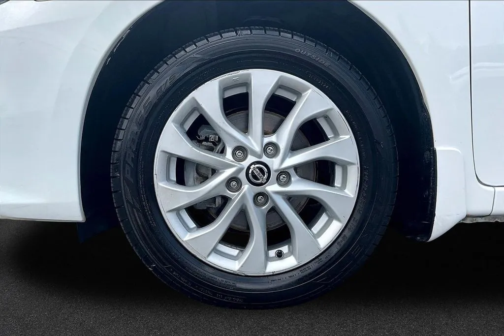 Nissan Sentra photo 30