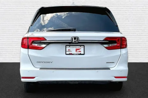 More photos of 2023 Honda Odyssey Touring at Gravity Motor Cars, GA