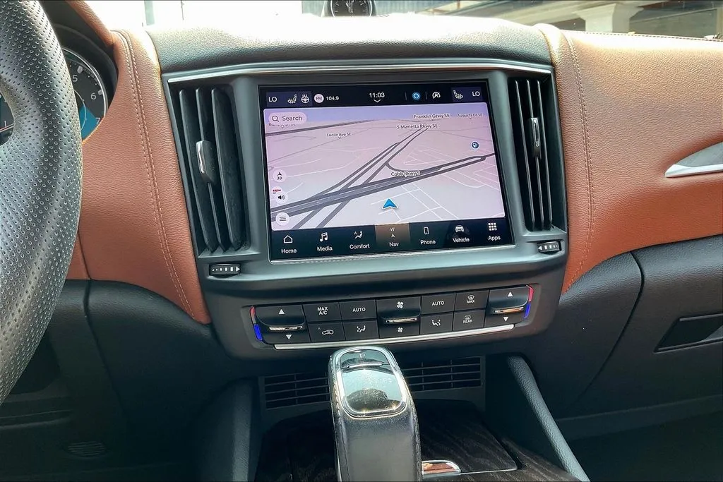 Maserati Levante photo 14