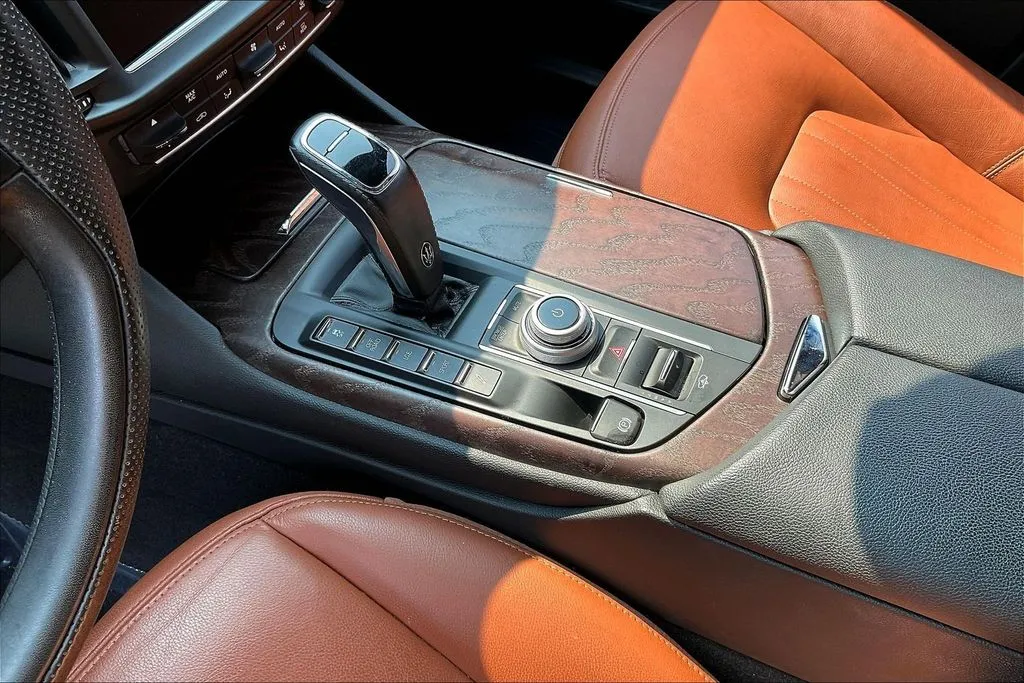 Maserati Levante photo 16
