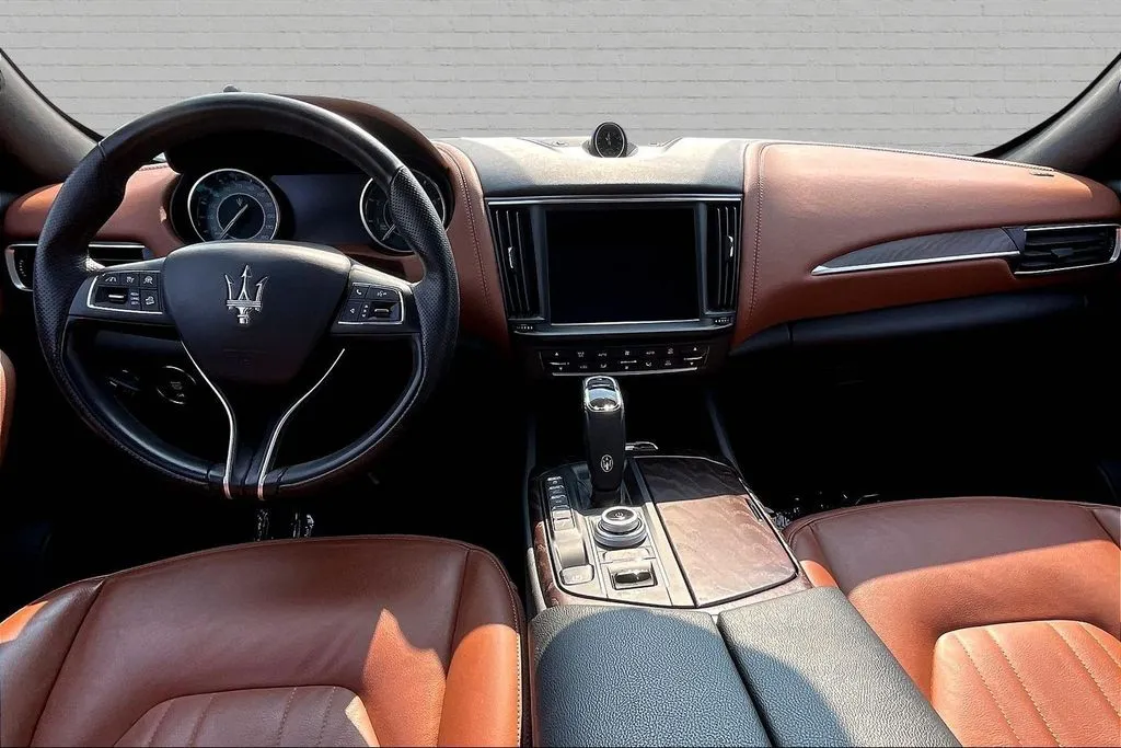 Maserati Levante photo 7