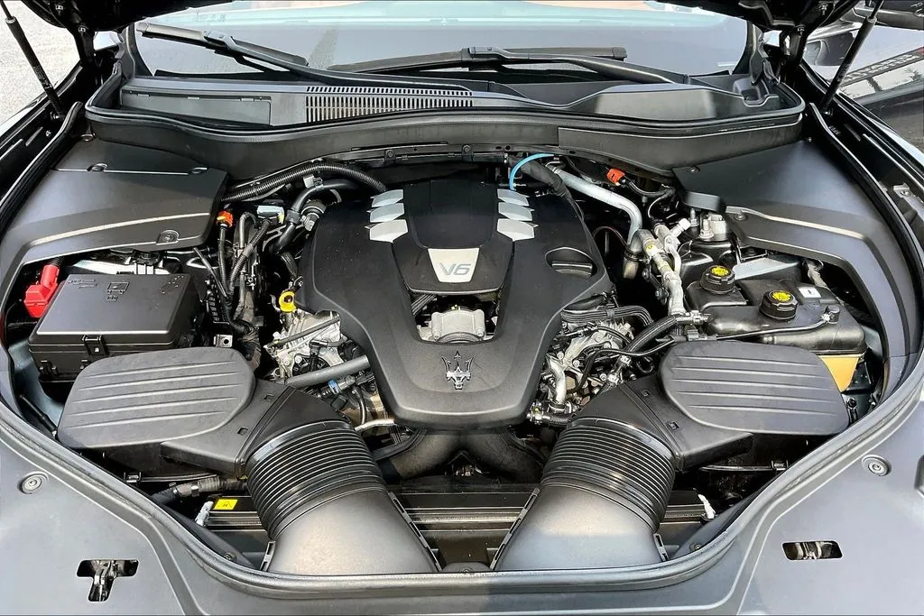 Maserati Levante photo 28