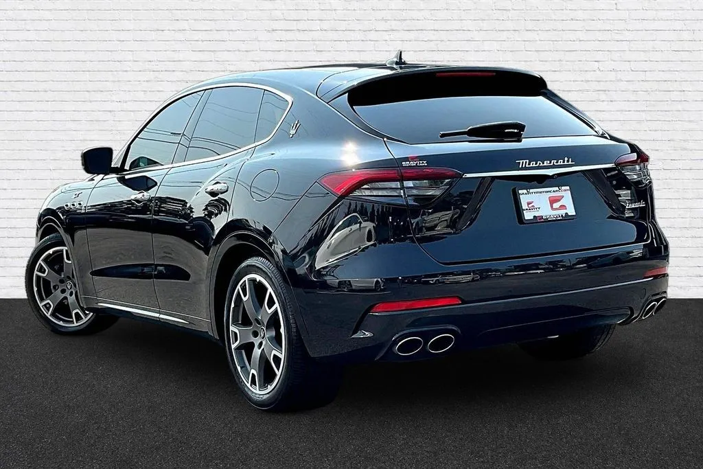 Maserati Levante photo 4