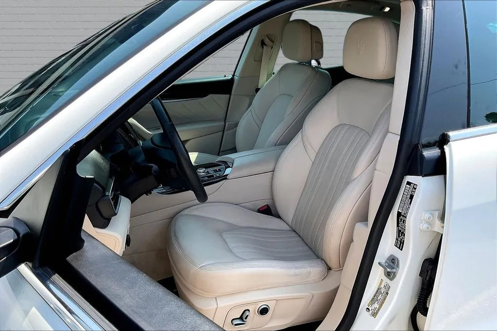 Maserati Levante photo 20