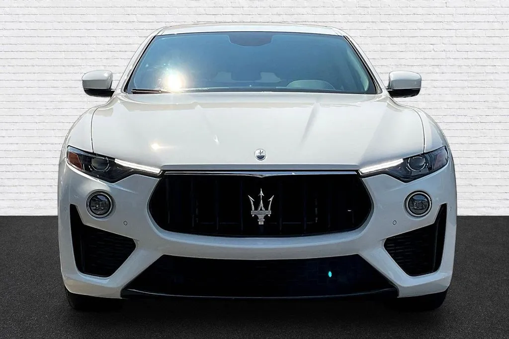 Maserati Levante photo 2