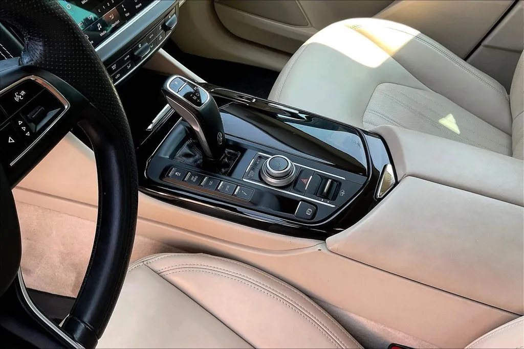 Maserati Levante photo 17