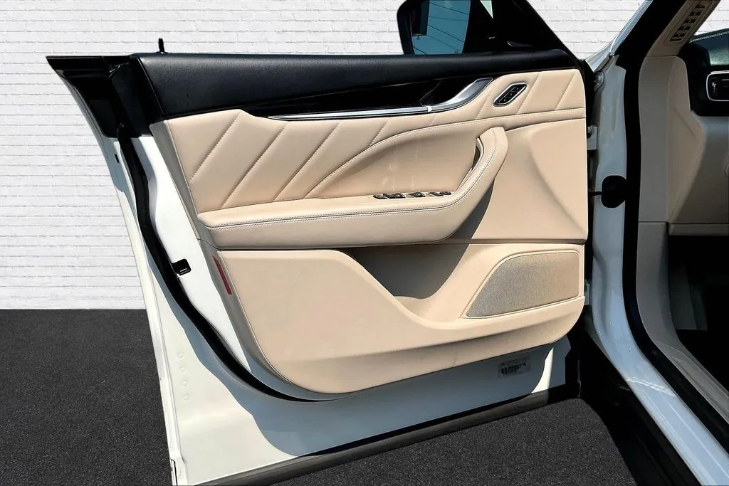 Maserati Levante photo 19