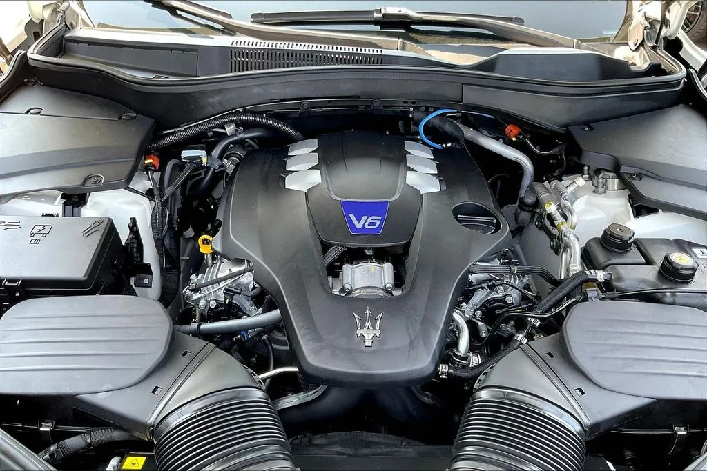 Maserati Levante photo 29