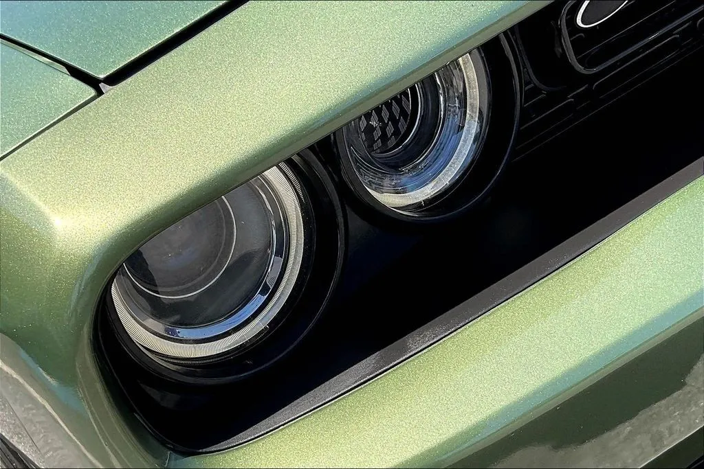 Dodge Challenger photo 27