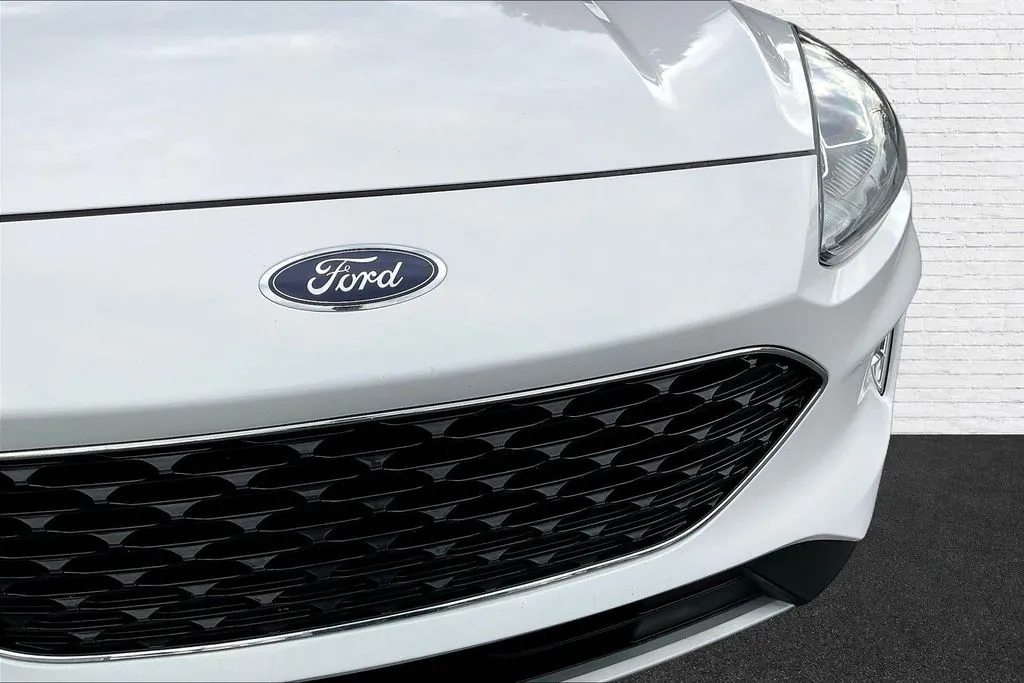 Ford Escape Hybrid photo 30
