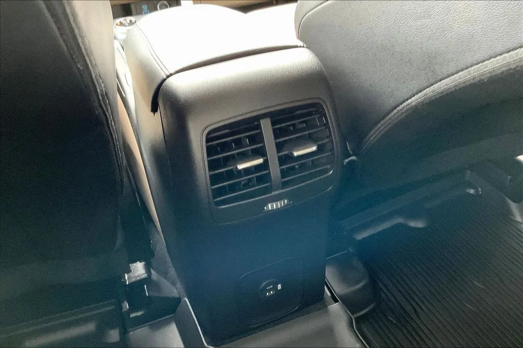 Ford Escape Hybrid photo 10