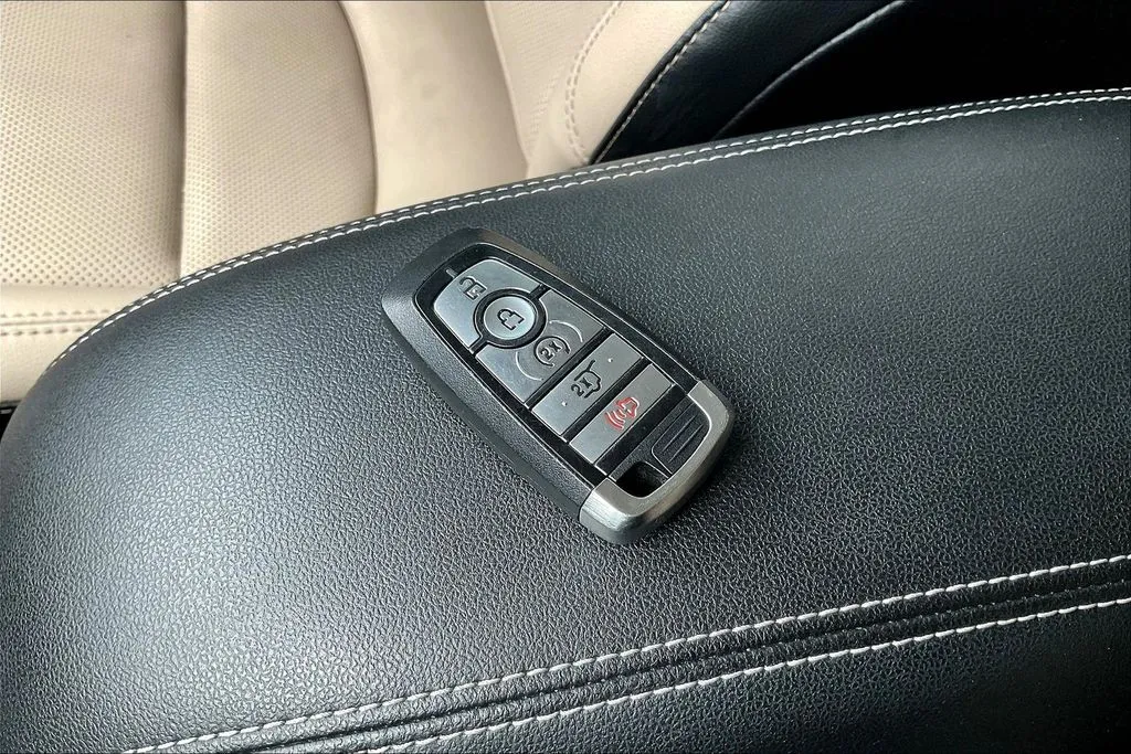 Ford Escape Hybrid photo 32