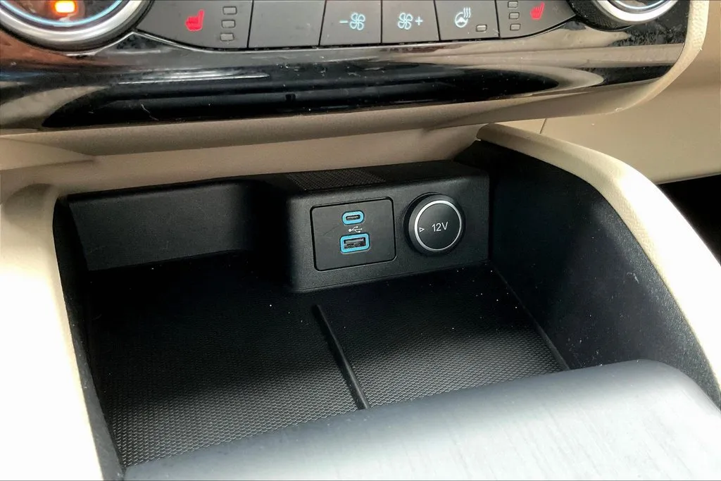 Ford Escape photo 16